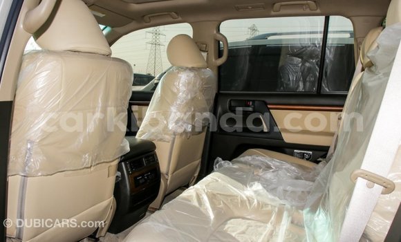 Nunua Imported Toyota Land Cruiser Nyingine Gari ndani ya Import - Dubai nchini Uganda Nunua Imported Toyota Land Cruiser Nyingine Gari ndani ya Import - Dubai nchini Uganda