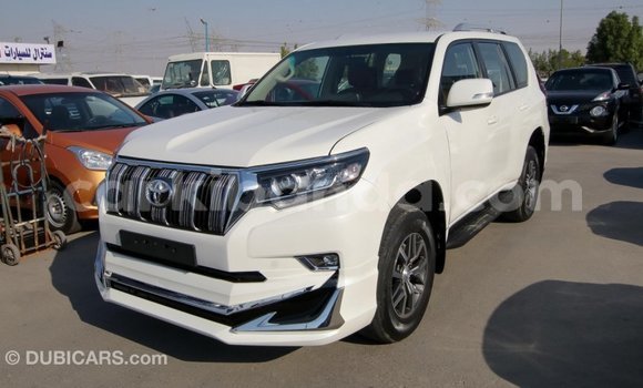Nunua Imported Toyota Prado Nyeupe Gari ndani ya Import - Dubai nchini Uganda Nunua Imported Toyota Prado Nyeupe Gari ndani ya Import - Dubai nchini Uganda