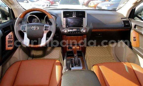 Nunua Imported Toyota Prado Nyeupe Gari ndani ya Import - Dubai nchini Uganda Nunua Imported Toyota Prado Nyeupe Gari ndani ya Import - Dubai nchini Uganda