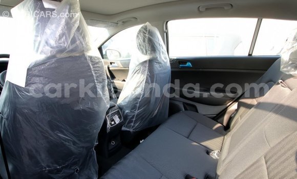 Buy Import Kia Sportage White Car in Import - Dubai in Uganda Buy Import Kia Sportage White Car in Import - Dubai in Uganda