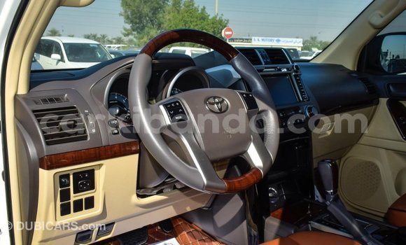 Nunua Imported Toyota Prado Nyeupe Gari ndani ya Import - Dubai nchini Uganda Nunua Imported Toyota Prado Nyeupe Gari ndani ya Import - Dubai nchini Uganda