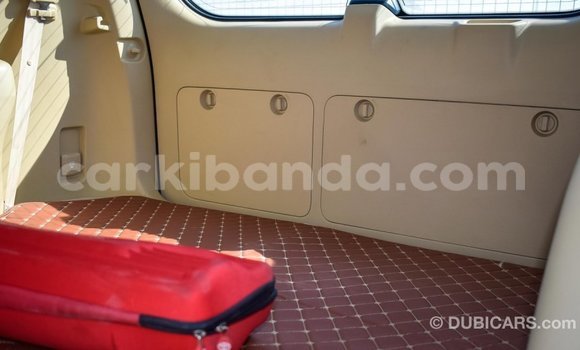 Nunua Imported Toyota Prado Nyeupe Gari ndani ya Import - Dubai nchini Uganda Nunua Imported Toyota Prado Nyeupe Gari ndani ya Import - Dubai nchini Uganda