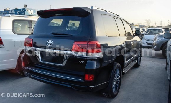 Nunua Imported Toyota Land Cruiser Nyeusi Gari ndani ya Import - Dubai nchini Uganda Nunua Imported Toyota Land Cruiser Nyeusi Gari ndani ya Import - Dubai nchini Uganda