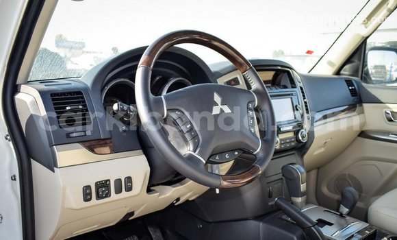 Gura Imported Mitsubishi Pajero White Imodoka i Import - Dubai mu Uganda Gura Imported Mitsubishi Pajero White Imodoka i Import - Dubai mu Uganda