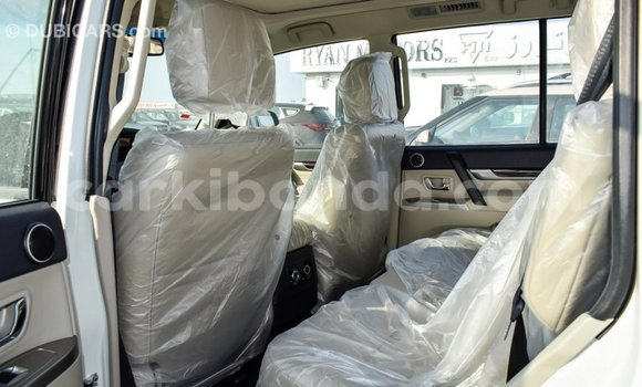 Gura Imported Mitsubishi Pajero White Imodoka i Import - Dubai mu Uganda Gura Imported Mitsubishi Pajero White Imodoka i Import - Dubai mu Uganda