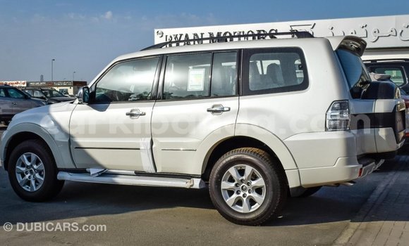 Gura Imported Mitsubishi Pajero White Imodoka i Import - Dubai mu Uganda Gura Imported Mitsubishi Pajero White Imodoka i Import - Dubai mu Uganda