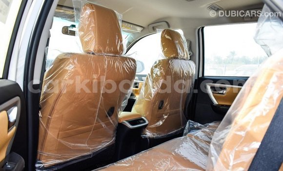 Gura Imported Toyota Fortuner White Imodoka i Import - Dubai mu Uganda Gura Imported Toyota Fortuner White Imodoka i Import - Dubai mu Uganda