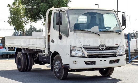 Gura Imported Hino 300 Series White Ikamyo i Import - Dubai mu Uganda Gura Imported Hino 300 Series White Ikamyo i Import - Dubai mu Uganda