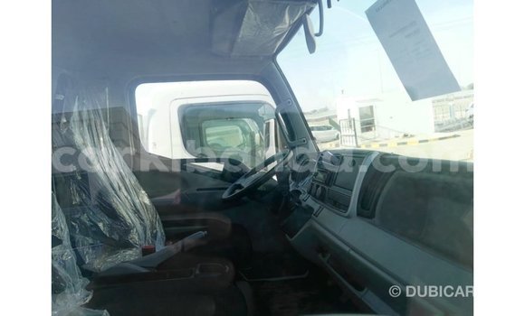 Gura Imported Mitsubishi i White Imodoka i Import - Dubai mu Uganda Gura Imported Mitsubishi i White Imodoka i Import - Dubai mu Uganda