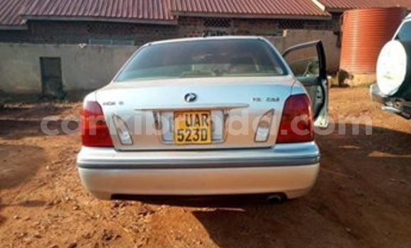 Acheter Occasion Voiture Toyota Progres Gris à Kampala, Ouganda Acheter Occasion Voiture Toyota Progres Gris à Kampala, Ouganda