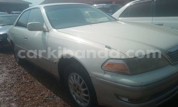 Acheter Occasion Voiture Toyota Mark II Blanc à Kampala, Ouganda Acheter Occasion Voiture Toyota Mark II Blanc à Kampala, Ouganda
