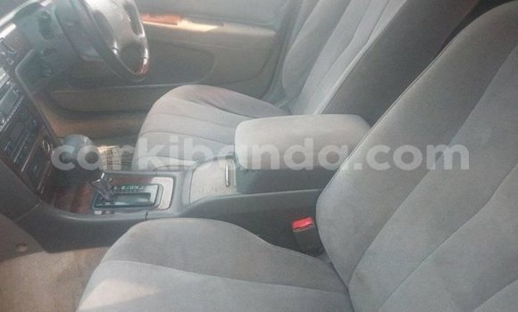 Acheter Occasion Voiture Toyota Mark II Blanc à Kampala, Ouganda Acheter Occasion Voiture Toyota Mark II Blanc à Kampala, Ouganda