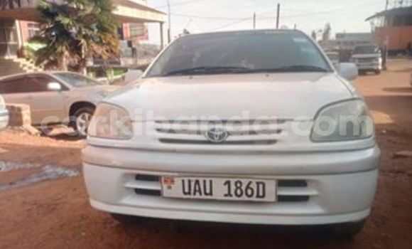 Acheter Occasion Voiture Toyota Raum Blanc à Kampala, Ouganda Acheter Occasion Voiture Toyota Raum Blanc à Kampala, Ouganda