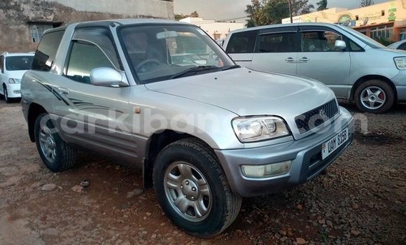 Acheter Occasion Voiture Toyota RAV4 Gris à Kampala, Ouganda Acheter Occasion Voiture Toyota RAV4 Gris à Kampala, Ouganda