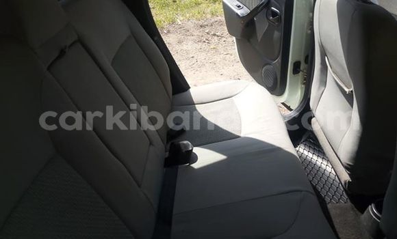 Gura Yakoze Renault Duster White Imodoka i Kampala mu Uganda Gura Yakoze Renault Duster White Imodoka i Kampala mu Uganda