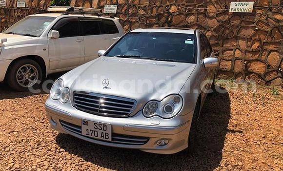Gura Yakoze Mercedes‒Benz C–Class Silver Imodoka i Kampala mu Uganda Gura Yakoze Mercedes‒Benz C–Class Silver Imodoka i Kampala mu Uganda
