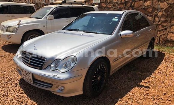 Gura Yakoze Mercedes‒Benz C–Class Silver Imodoka i Kampala mu Uganda Gura Yakoze Mercedes‒Benz C–Class Silver Imodoka i Kampala mu Uganda