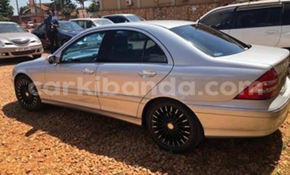 Gura Yakoze Mercedes‒Benz C–Class Silver Imodoka i Kampala mu Uganda Gura Yakoze Mercedes‒Benz C–Class Silver Imodoka i Kampala mu Uganda