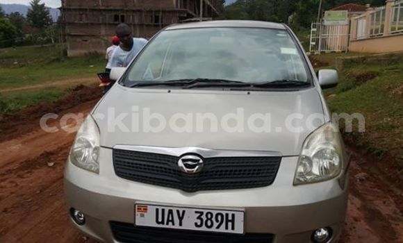 Gura Yakoze Toyota Spacio Silver Imodoka i Kampala mu Uganda Gura Yakoze Toyota Spacio Silver Imodoka i Kampala mu Uganda