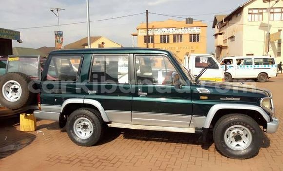 Gura Yakoze Toyota Land Cruiser Green Imodoka i Kampala mu Uganda Gura Yakoze Toyota Land Cruiser Green Imodoka i Kampala mu Uganda