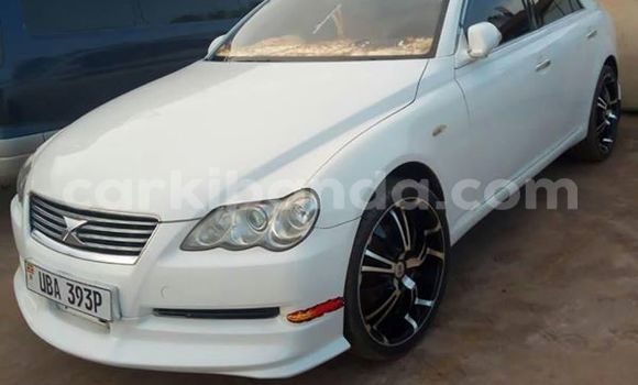 Gura Yakoze Toyota Mark X White Imodoka i Kampala mu Uganda Gura Yakoze Toyota Mark X White Imodoka i Kampala mu Uganda