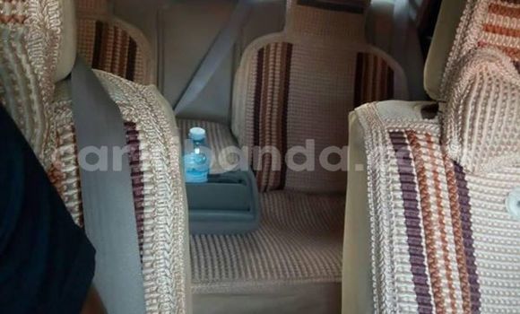 Gura Yakoze Toyota Mark X White Imodoka i Kampala mu Uganda Gura Yakoze Toyota Mark X White Imodoka i Kampala mu Uganda