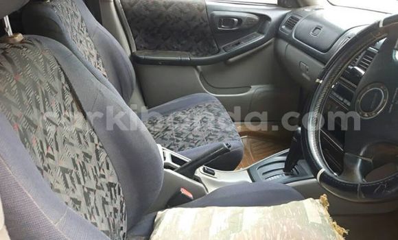 Gura Yakoze Subaru Forester White Imodoka i Kampala mu Uganda Gura Yakoze Subaru Forester White Imodoka i Kampala mu Uganda