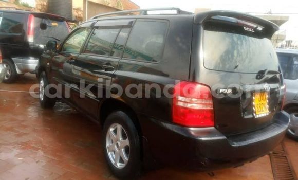 Gura Yakoze Toyota Kluger Black Imodoka i Kampala mu Uganda Gura Yakoze Toyota Kluger Black Imodoka i Kampala mu Uganda