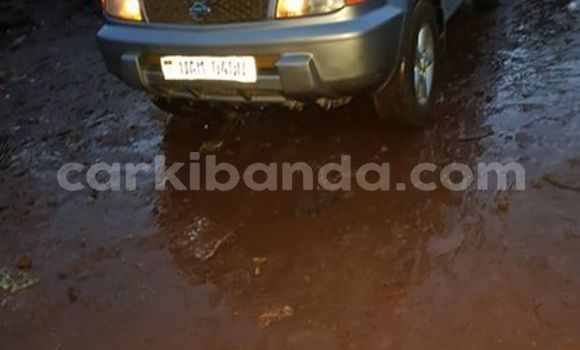Gura Yakoze Nissan X–Trail Silver Imodoka i Kampala mu Uganda Gura Yakoze Nissan X–Trail Silver Imodoka i Kampala mu Uganda