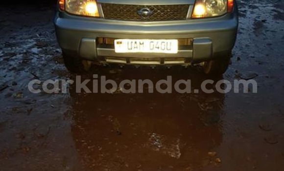 Gura Yakoze Nissan X–Trail Silver Imodoka i Kampala mu Uganda Gura Yakoze Nissan X–Trail Silver Imodoka i Kampala mu Uganda