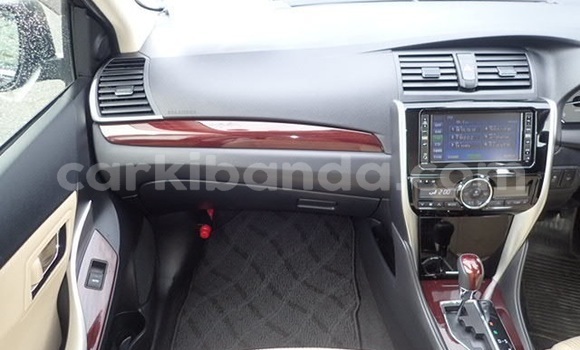 Gura Yakoze Toyota Premio Black Imodoka i Kampala mu Uganda Gura Yakoze Toyota Premio Black Imodoka i Kampala mu Uganda