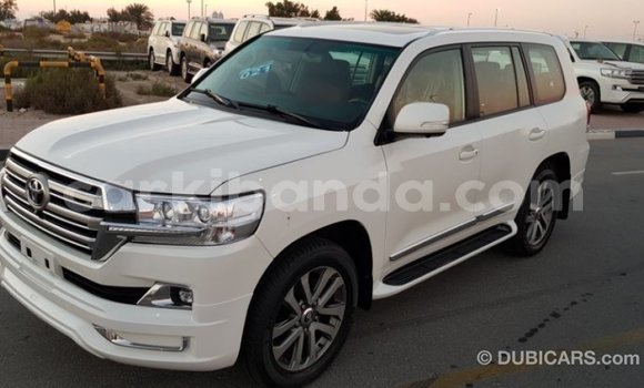 Buy Import Toyota Land Cruiser White Car in Import - Dubai in Uganda Buy Import Toyota Land Cruiser White Car in Import - Dubai in Uganda