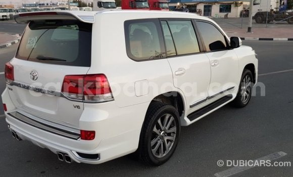 Buy Import Toyota Land Cruiser White Car in Import - Dubai in Uganda Buy Import Toyota Land Cruiser White Car in Import - Dubai in Uganda