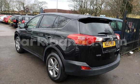 Gura Yakoze Toyota RAV4 Black Imodoka i Kampala mu Uganda Gura Yakoze Toyota RAV4 Black Imodoka i Kampala mu Uganda