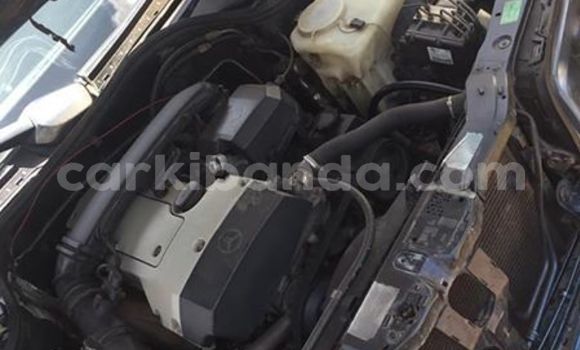 Gura Yakoze Mercedes‒Benz C–Class Blue Imodoka i Kampala mu Uganda Gura Yakoze Mercedes‒Benz C–Class Blue Imodoka i Kampala mu Uganda