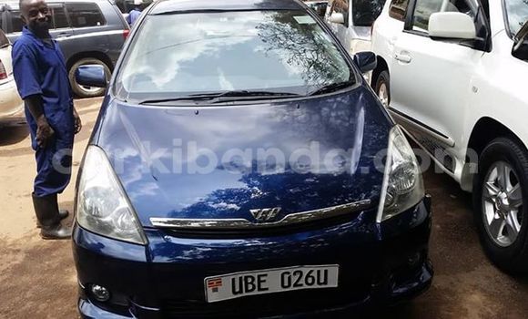 Gura Yakoze Toyota Wish Blue Imodoka i Kampala mu Uganda Gura Yakoze Toyota Wish Blue Imodoka i Kampala mu Uganda