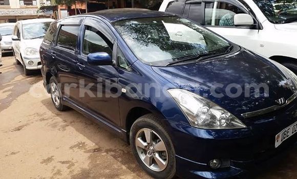 Gura Yakoze Toyota Wish Blue Imodoka i Kampala mu Uganda Gura Yakoze Toyota Wish Blue Imodoka i Kampala mu Uganda