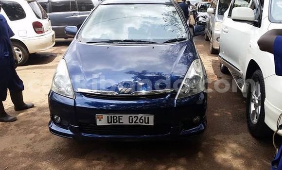 Gura Yakoze Toyota Wish Blue Imodoka i Kampala mu Uganda Gura Yakoze Toyota Wish Blue Imodoka i Kampala mu Uganda