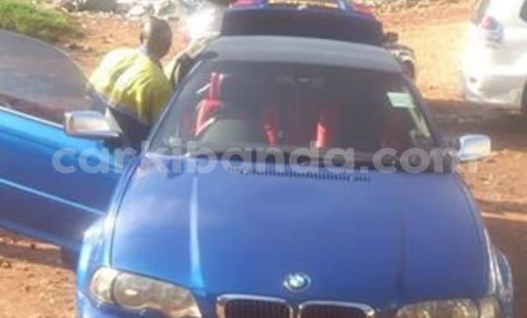 Gura Yakoze BMW 3–Series Blue Imodoka i Kampala mu Uganda Gura Yakoze BMW 3–Series Blue Imodoka i Kampala mu Uganda