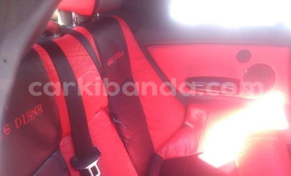 Gura Yakoze BMW 3–Series Blue Imodoka i Kampala mu Uganda Gura Yakoze BMW 3–Series Blue Imodoka i Kampala mu Uganda