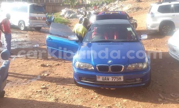Gura Yakoze BMW 3–Series Blue Imodoka i Kampala mu Uganda Gura Yakoze BMW 3–Series Blue Imodoka i Kampala mu Uganda