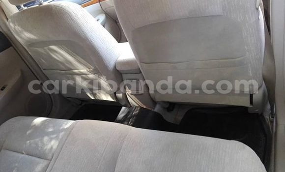 Gura Yakoze Toyota Raum Silver Imodoka i Kampala mu Uganda Gura Yakoze Toyota Raum Silver Imodoka i Kampala mu Uganda