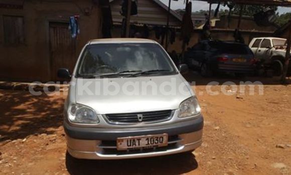 Gura Yakoze Toyota Raum Silver Imodoka i Kampala mu Uganda Gura Yakoze Toyota Raum Silver Imodoka i Kampala mu Uganda