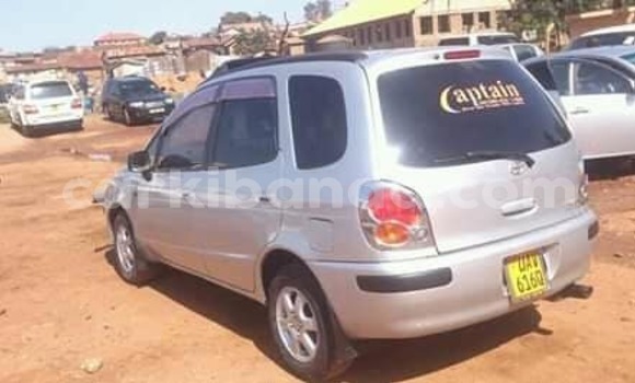 Gura Yakoze Toyota Spacio Silver Imodoka i Kampala mu Uganda Gura Yakoze Toyota Spacio Silver Imodoka i Kampala mu Uganda