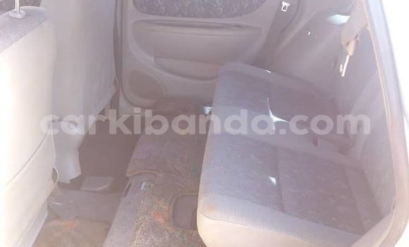 Gura Yakoze Toyota Spacio Silver Imodoka i Kampala mu Uganda Gura Yakoze Toyota Spacio Silver Imodoka i Kampala mu Uganda