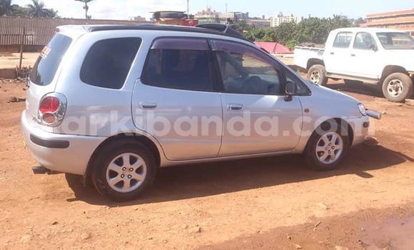 Gura Yakoze Toyota Spacio Silver Imodoka i Kampala mu Uganda Gura Yakoze Toyota Spacio Silver Imodoka i Kampala mu Uganda