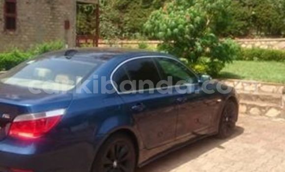 Gura Yakoze BMW 5–Series Blue Imodoka i Kampala mu Uganda Gura Yakoze BMW 5–Series Blue Imodoka i Kampala mu Uganda