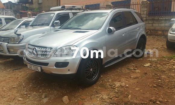 Gura Yakoze Mercedes‒Benz ML–Class Silver Imodoka i Kampala mu Uganda Gura Yakoze Mercedes‒Benz ML–Class Silver Imodoka i Kampala mu Uganda