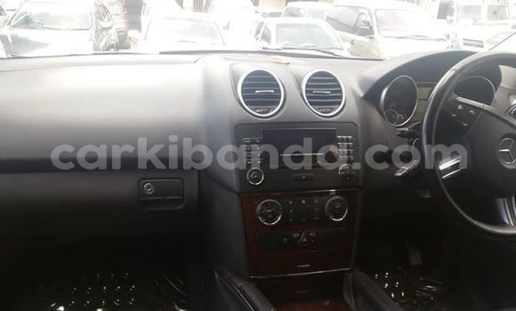 Gura Yakoze Mercedes‒Benz ML–Class Silver Imodoka i Kampala mu Uganda Gura Yakoze Mercedes‒Benz ML–Class Silver Imodoka i Kampala mu Uganda