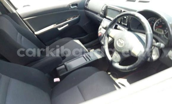 Gura Yakoze Toyota Wish Other Imodoka i Kampala mu Uganda Gura Yakoze Toyota Wish Other Imodoka i Kampala mu Uganda